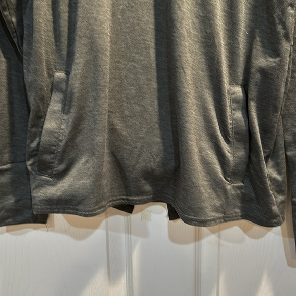 Columbia Olive Green Heathered Split Tail Cowl Neck Performance Pullover Top M - Picture 6 of 8